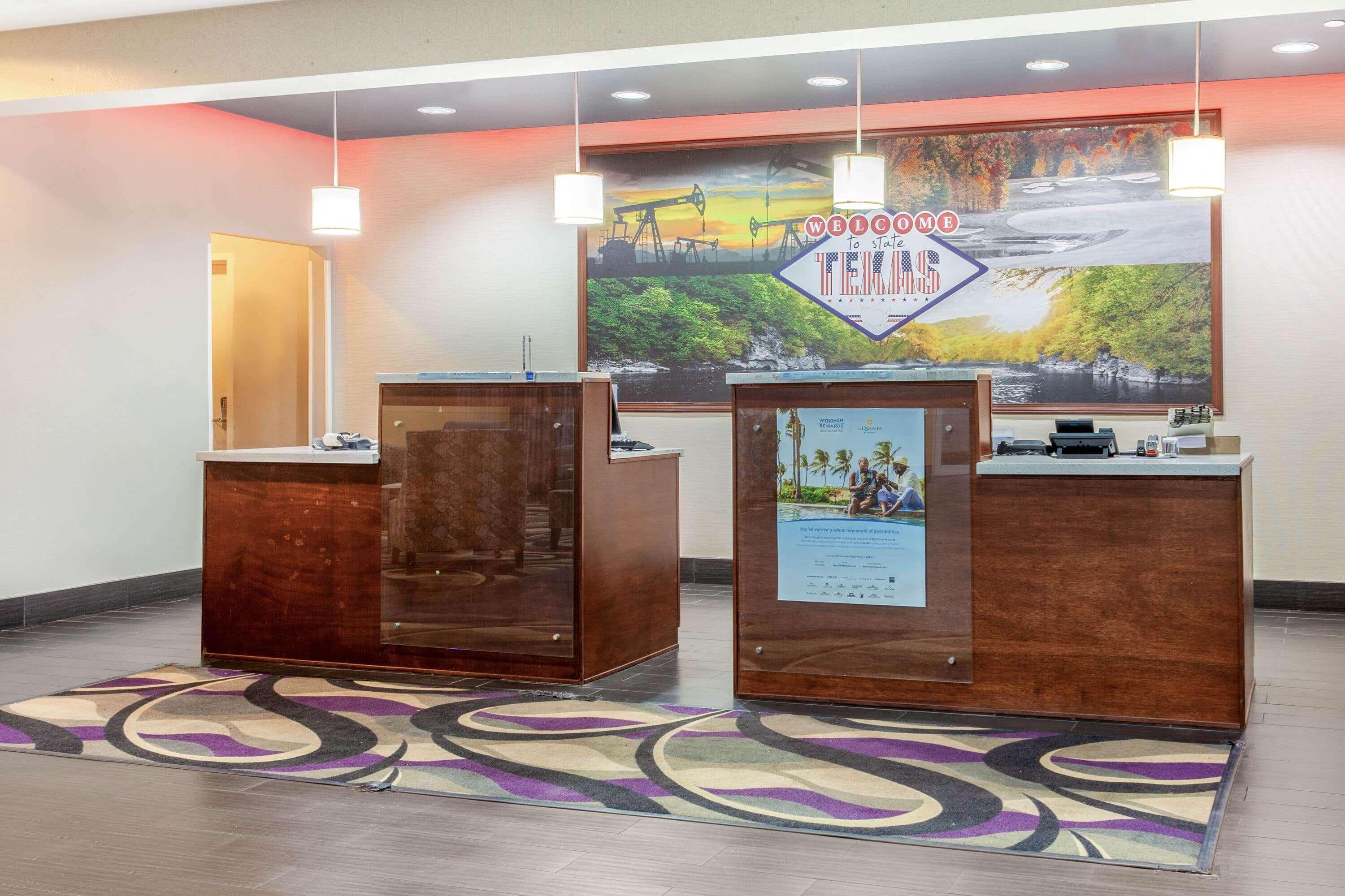 La Quinta By Wyndham Luling Hotel Exterior photo