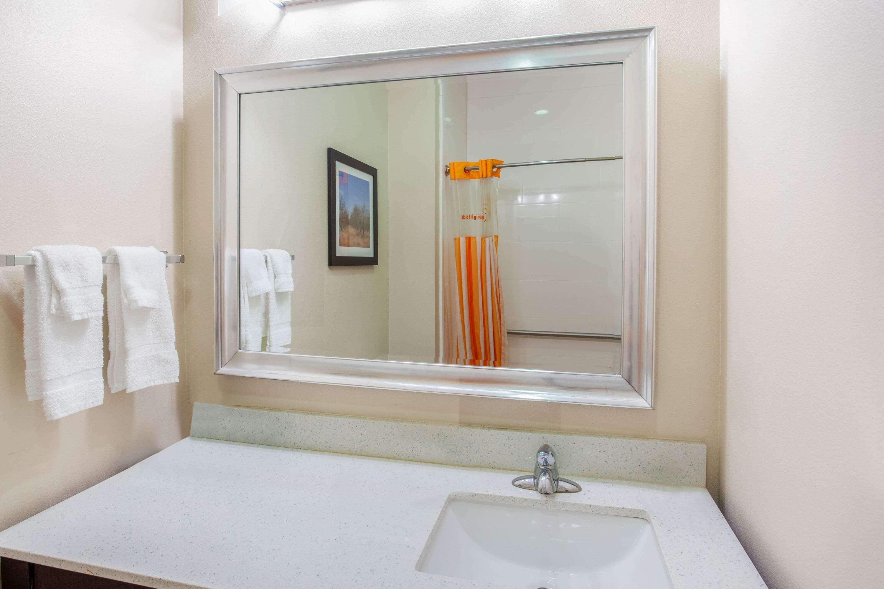 La Quinta By Wyndham Luling Hotel Exterior photo