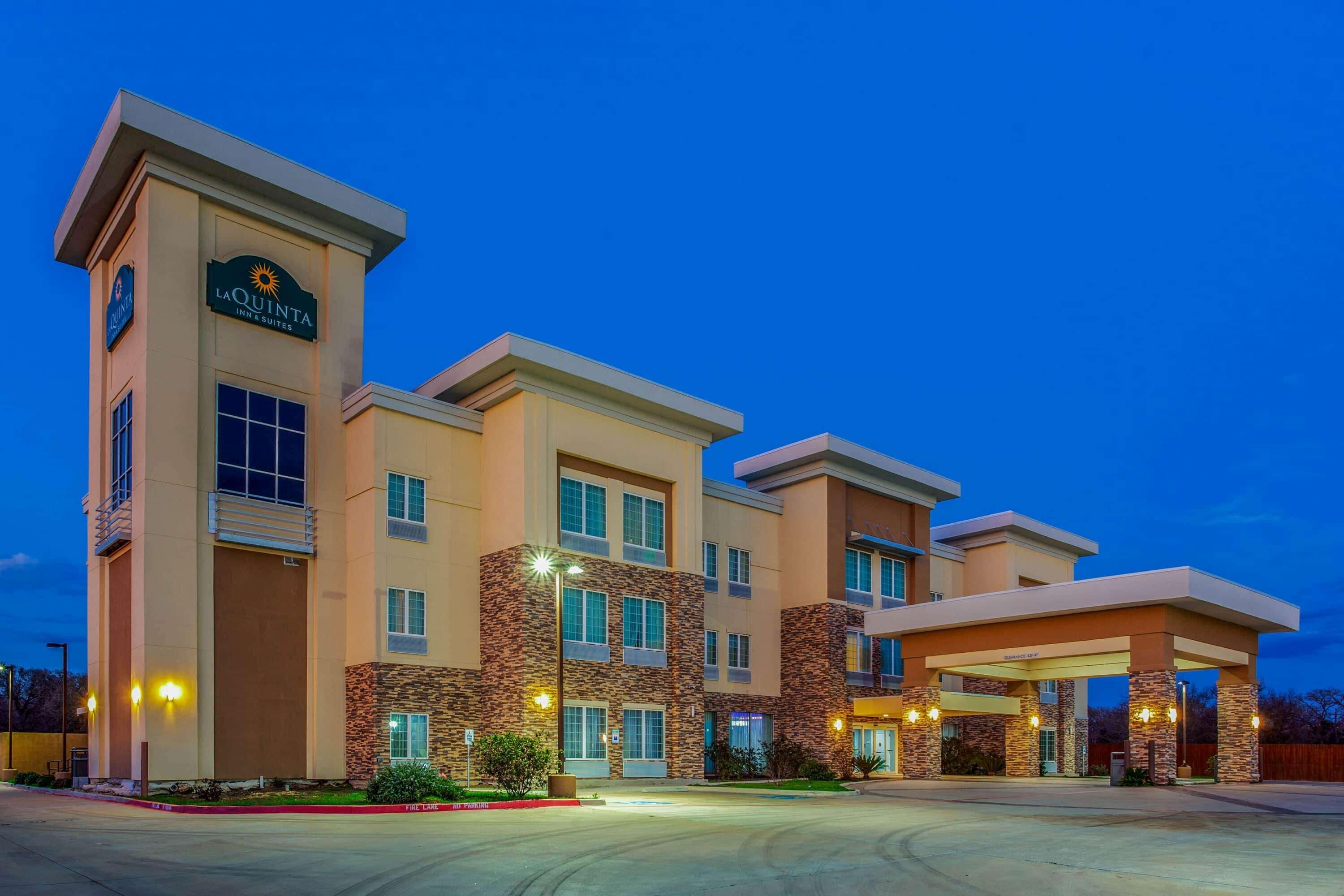 La Quinta By Wyndham Luling Hotel Exterior photo
