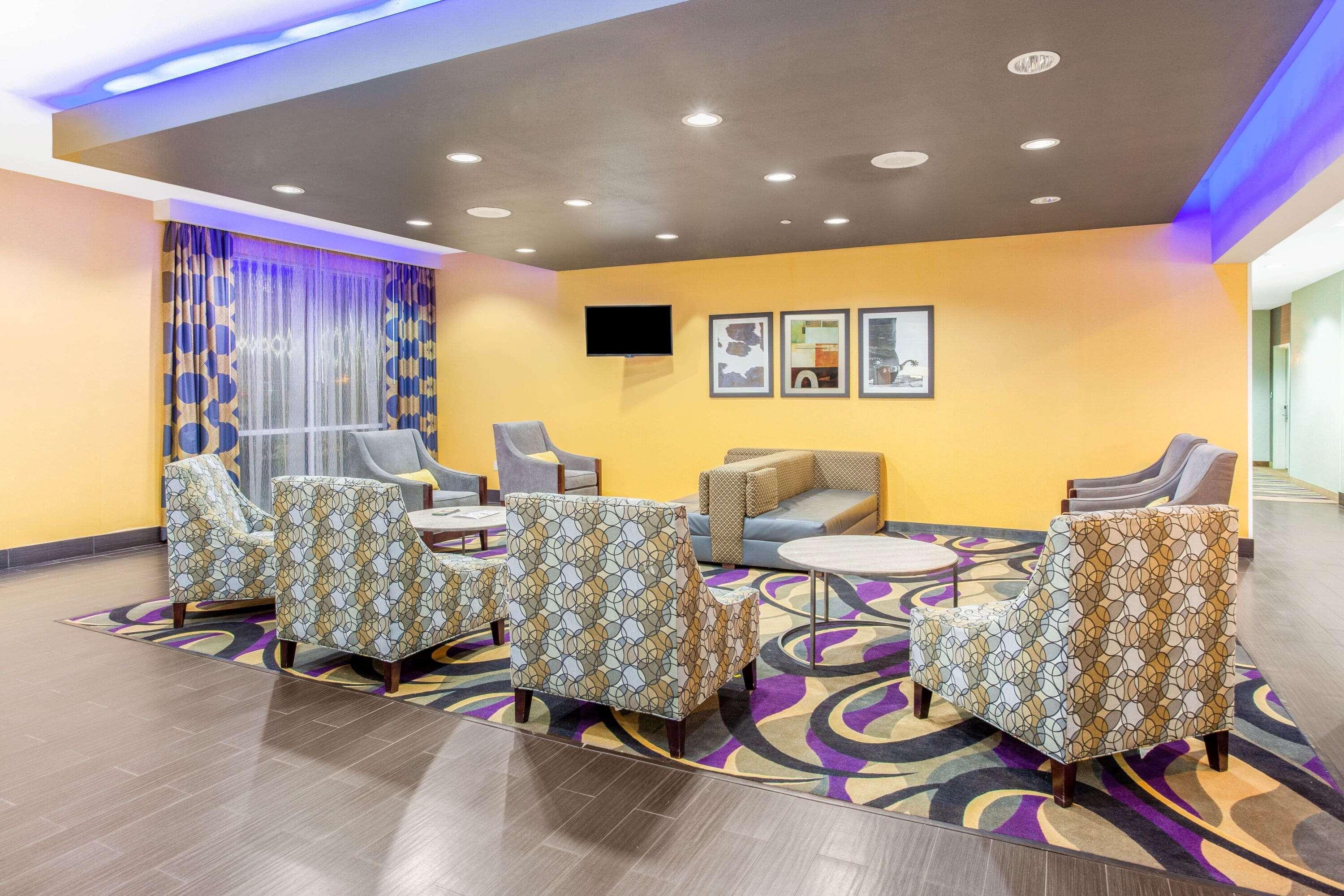 La Quinta By Wyndham Luling Hotel Exterior photo