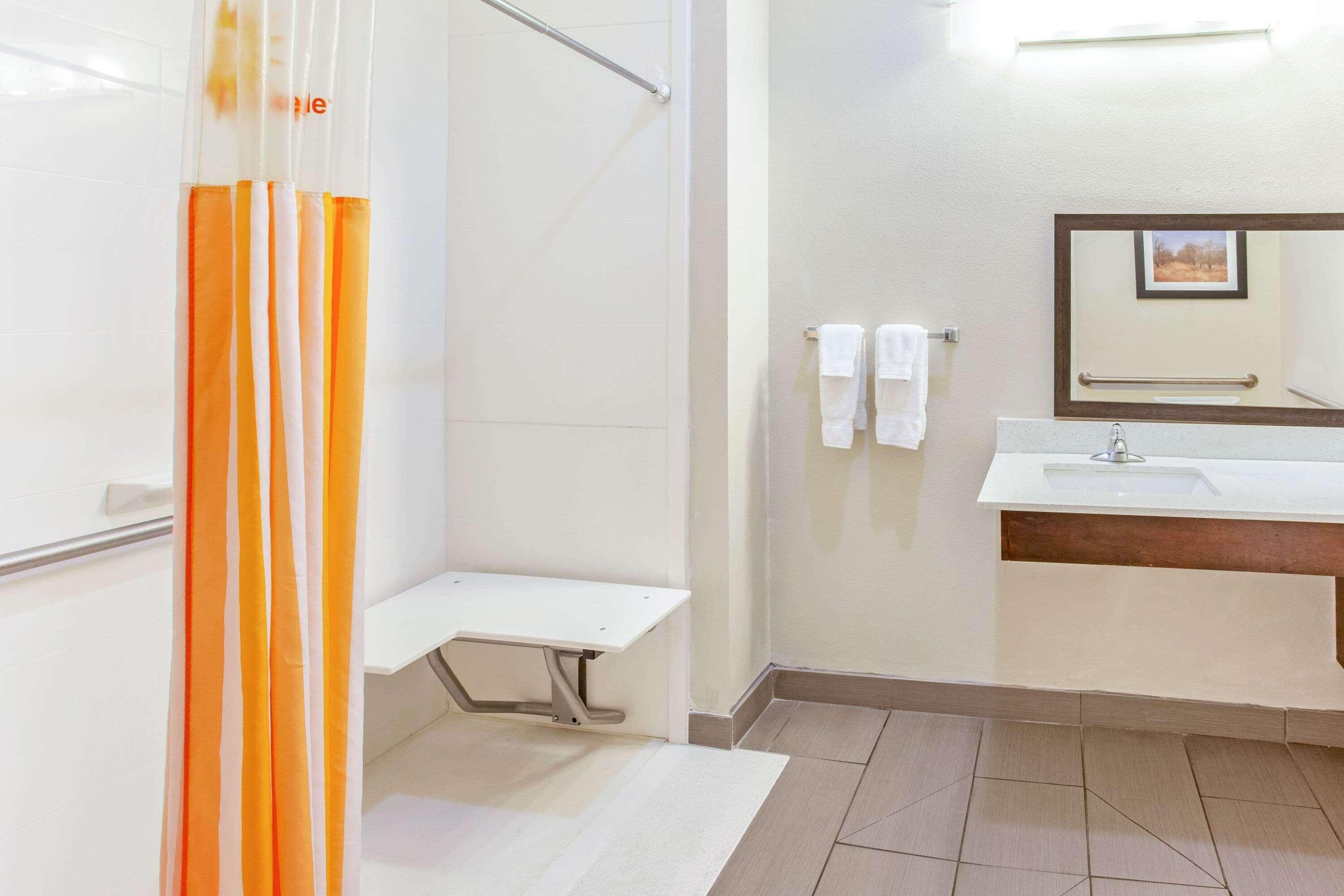 La Quinta By Wyndham Luling Hotel Exterior photo
