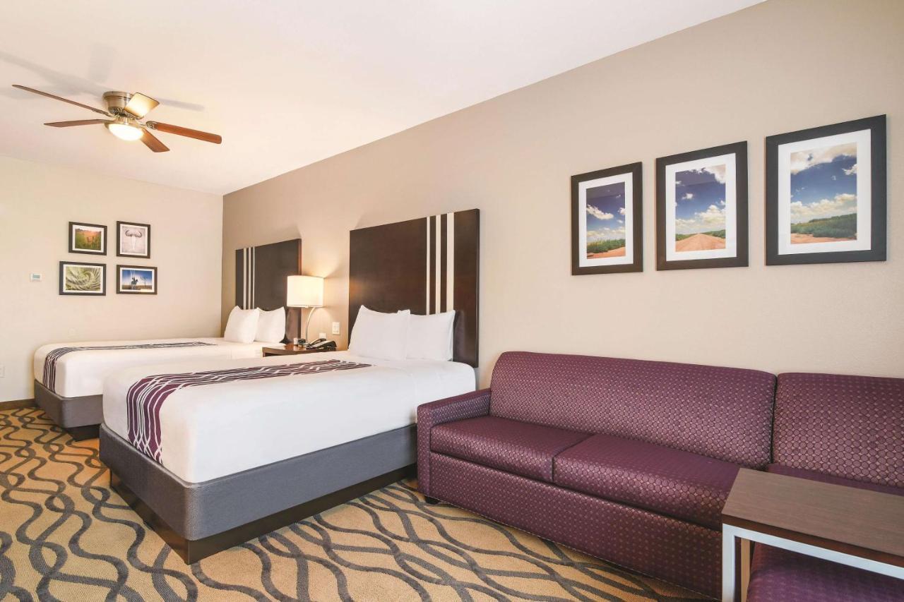 La Quinta By Wyndham Luling Hotel Exterior photo